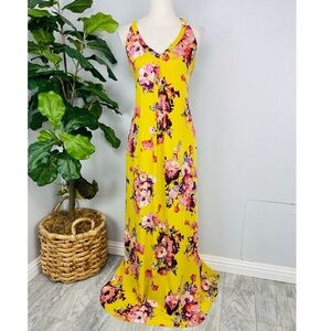 Love Stitch LONG FLORAL SLEEVELESS MAXI GOLDEN DRESS